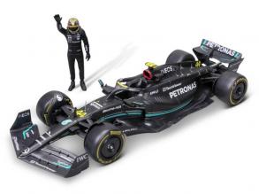 Bburago 1 /24 F1 versenyautó pilótával - Mercedes-AMG F1 W14 E Performance